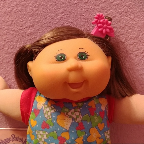 Pop ‘N Style 2009 Brunette Cabbage Patch Kids Doll - Picture 2 of 7